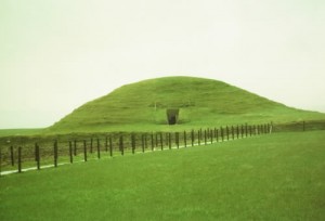 MAESHOWE PASSAGE GRAVE